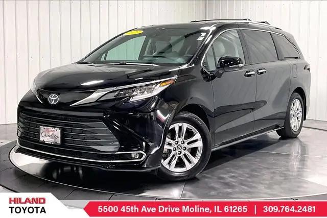 2025 Toyota Sienna Limited for sale in Moline, IL