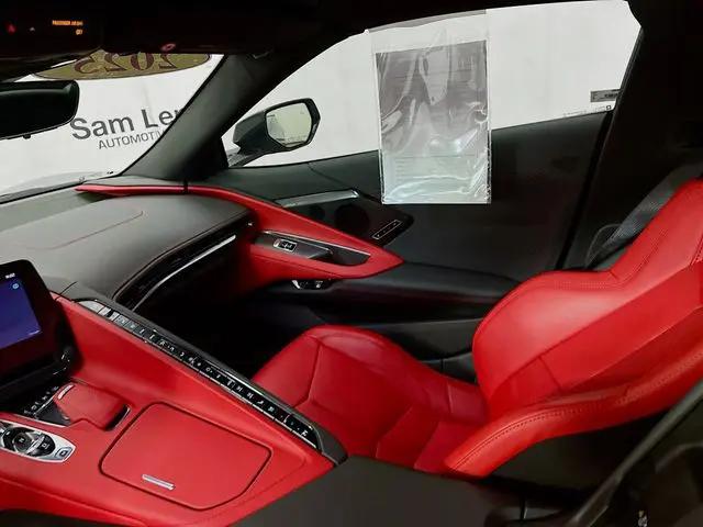 2025 Chevrolet Corvette Stingray RWD Coupe 2LT