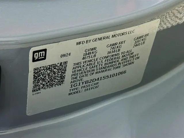2025 Chevrolet Corvette Stingray RWD Coupe 2LT