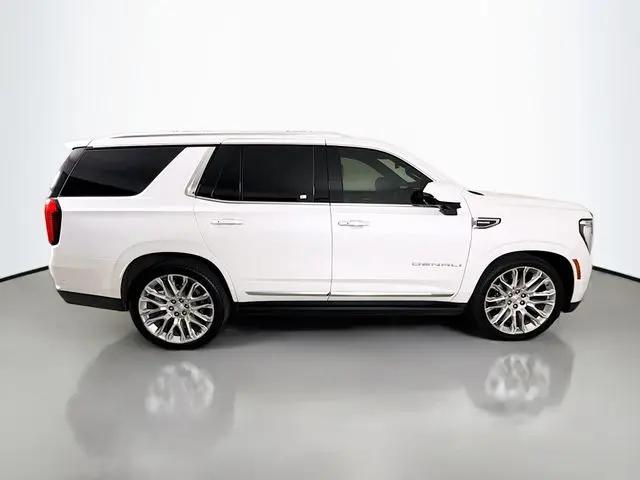 2025 GMC Yukon 4WD Denali