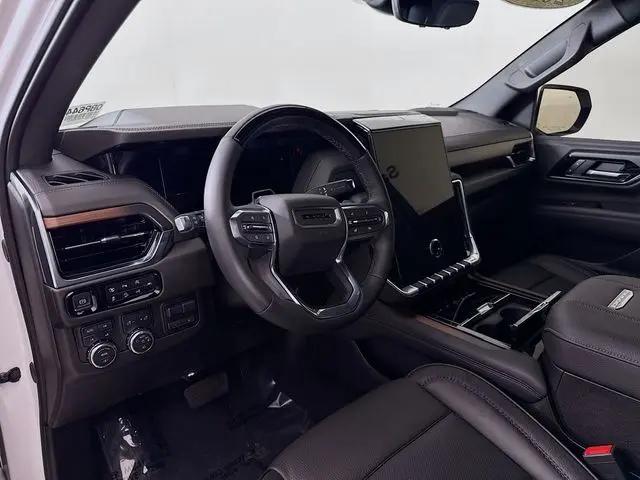 2025 GMC Yukon 4WD Denali