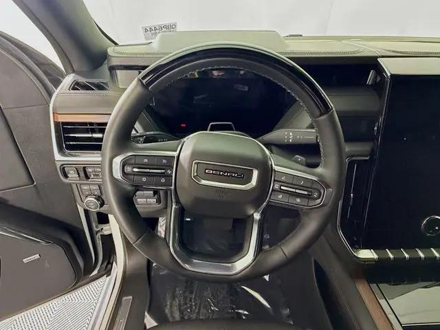 2025 GMC Yukon 4WD Denali