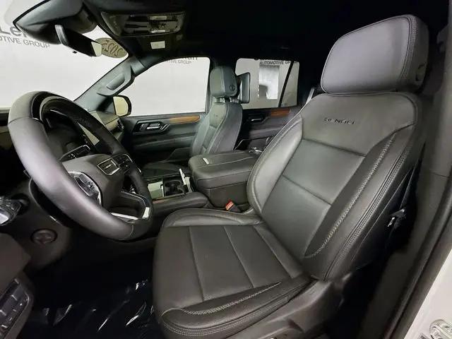 2025 GMC Yukon 4WD Denali