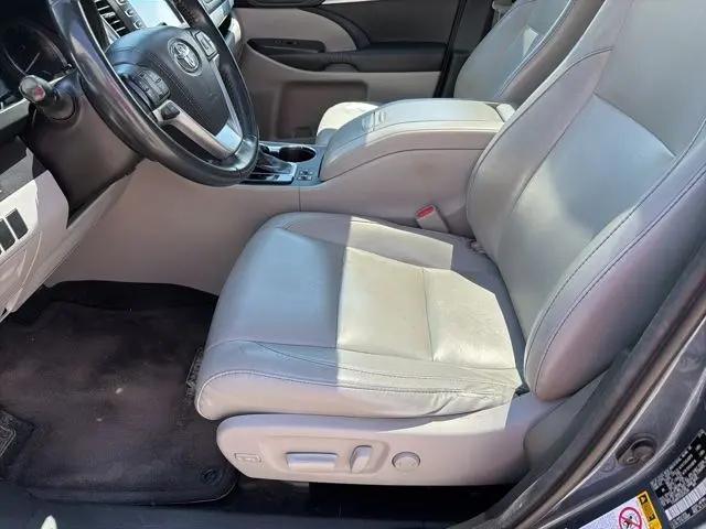 2016 Toyota Highlander XLE V6