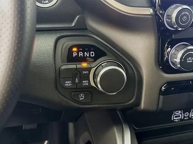 2026 Ram 1500 Express Crew Cab 4x4 57 Box