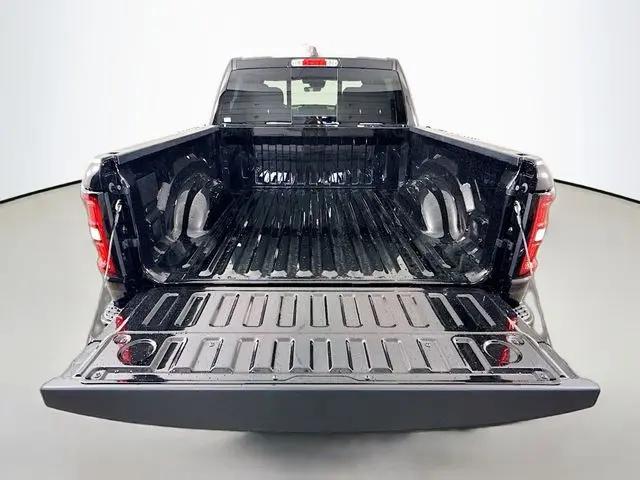 2026 Ram 1500 Express Crew Cab 4x4 57 Box
