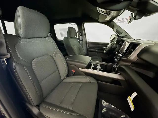 2026 Ram 1500 Express Crew Cab 4x4 57 Box