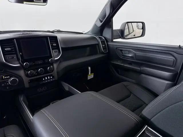 2026 Ram 1500 Express Crew Cab 4x4 57 Box