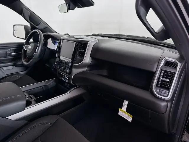 2026 Ram 1500 Express Crew Cab 4x4 57 Box