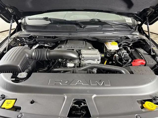 2026 Ram 1500 Express Crew Cab 4x4 57 Box