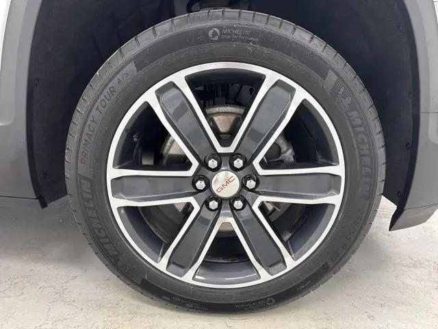 2023 GMC Acadia FWD SLT