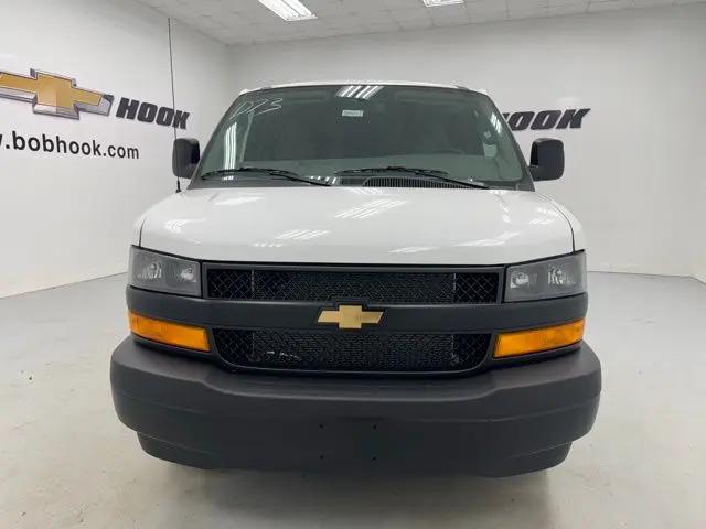 2026 Chevrolet Express Cargo Van 2500 Regular Wheelbase, WT, RWD