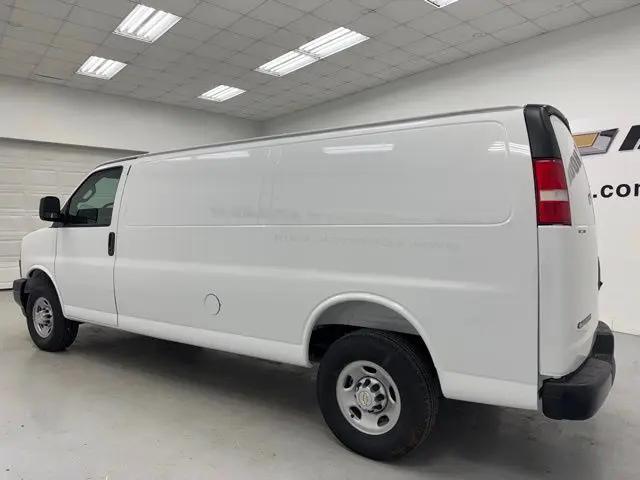 2026 Chevrolet Express Cargo Van 2500 Regular Wheelbase, WT, RWD