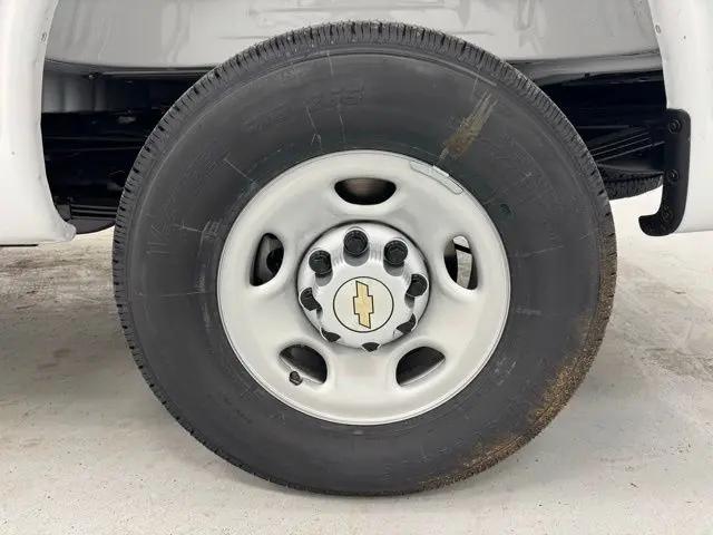2026 Chevrolet Express Cargo Van 2500 Regular Wheelbase, WT, RWD