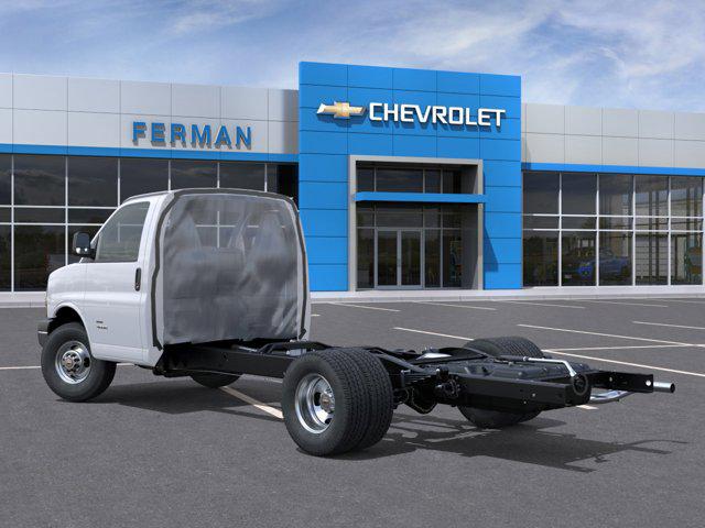 2026 Chevrolet Express Cutaway 4500 Van