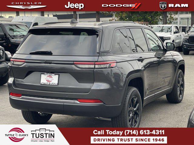 2026 Jeep Grand Cherokee Altitude 4x2