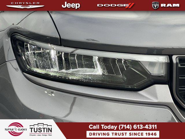 2026 Jeep Grand Cherokee Altitude 4x2