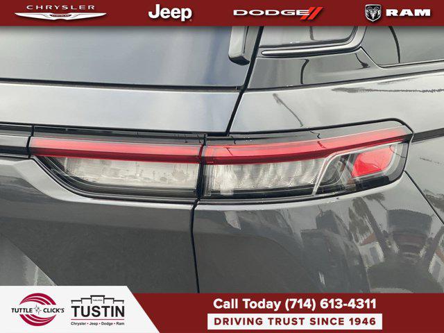 2026 Jeep Grand Cherokee Altitude 4x2