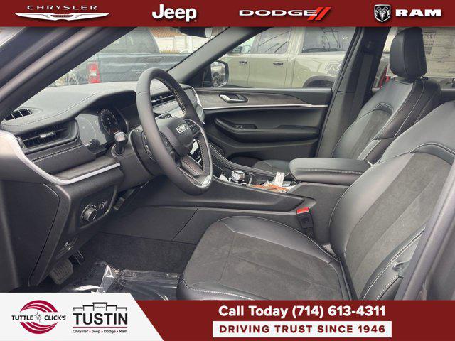 2026 Jeep Grand Cherokee Altitude 4x2