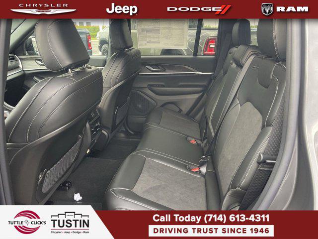 2026 Jeep Grand Cherokee Altitude 4x2