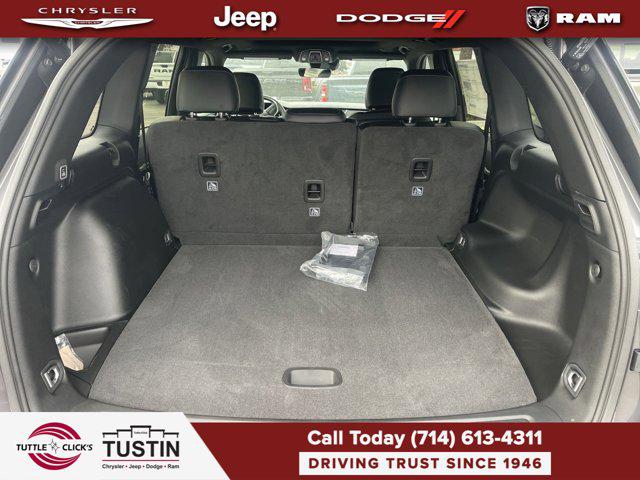2026 Jeep Grand Cherokee Altitude 4x2