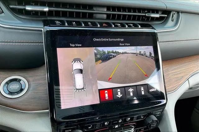 2023 Jeep Grand Cherokee L Summit 4x4