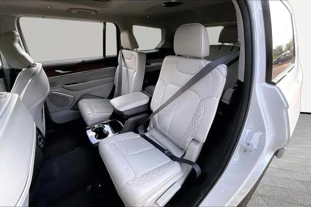 2023 Jeep Grand Cherokee L Summit 4x4