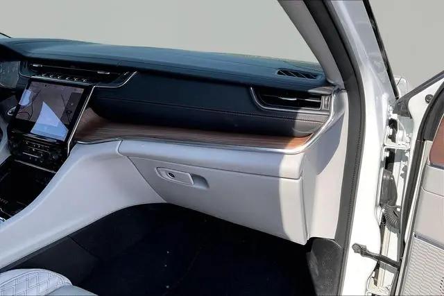 2023 Jeep Grand Cherokee L Summit 4x4