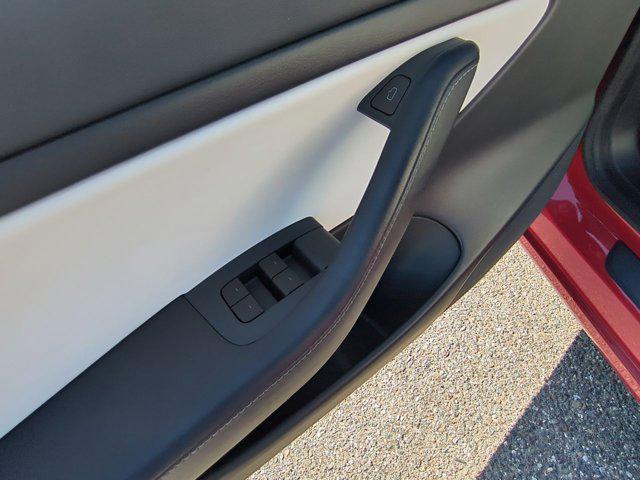 2021 Tesla Model 3 Standard Range Plus Rear-Wheel Drive