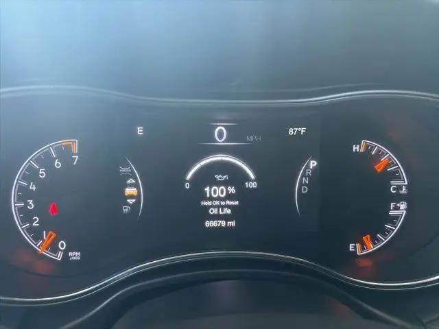 2022 Jeep Grand Cherokee Laredo E 4x4