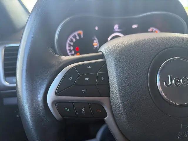 2022 Jeep Grand Cherokee Laredo E 4x4