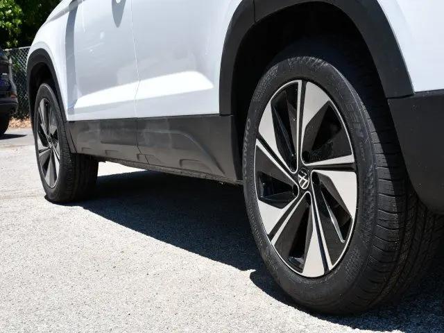 2026 Volkswagen Taos SE