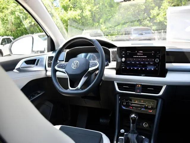 2026 Volkswagen Taos SE
