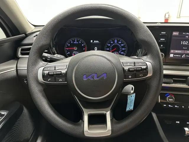 2022 Kia K5 LX