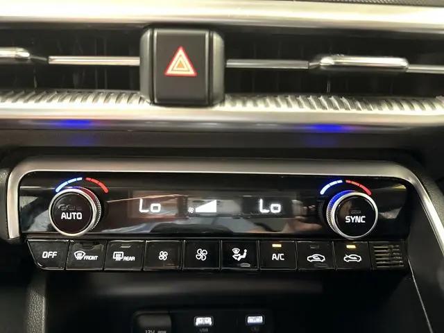 2022 Kia K5 LX