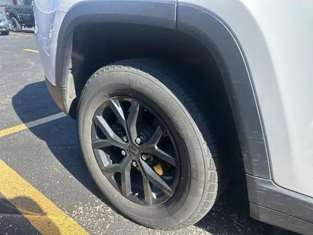 2025 Jeep Grand Cherokee Altitude 4x4