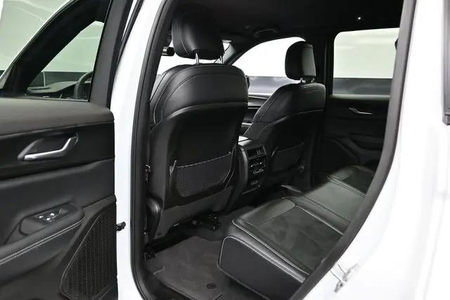 2025 Jeep Grand Cherokee Altitude 4x4