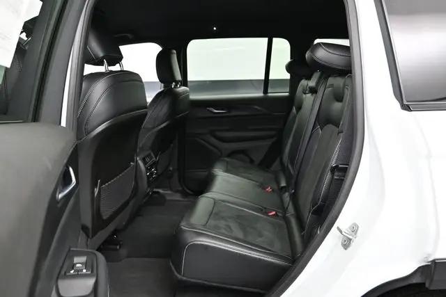 2025 Jeep Grand Cherokee Altitude 4x4