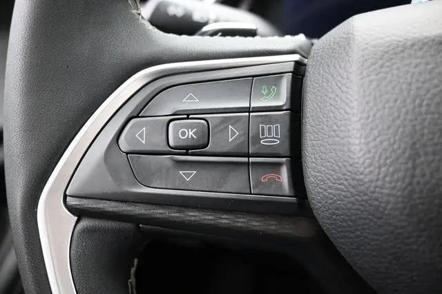 2025 Jeep Grand Cherokee Altitude 4x4