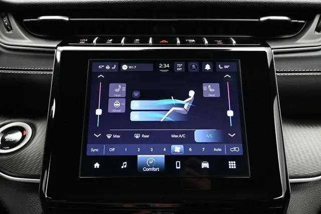 2025 Jeep Grand Cherokee Altitude 4x4