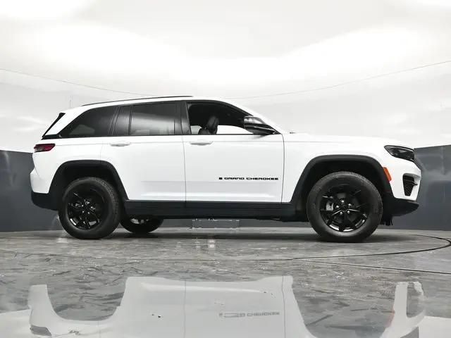 2025 Jeep Grand Cherokee Altitude 4x4