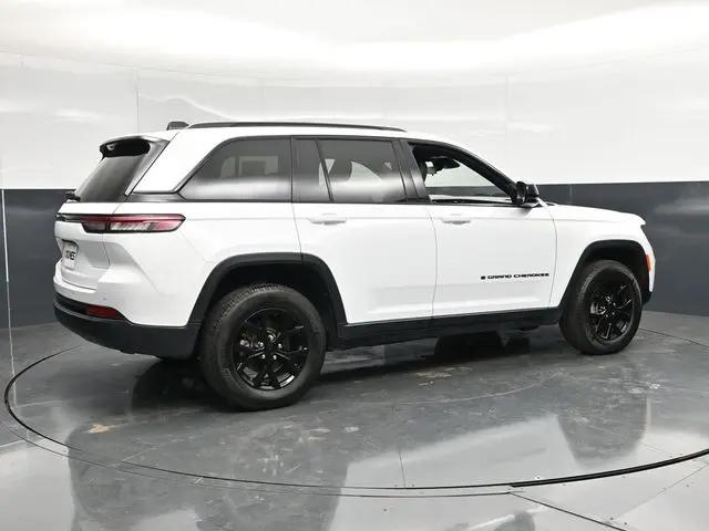 2025 Jeep Grand Cherokee Altitude 4x4