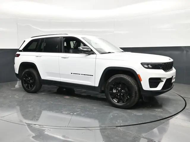 2025 Jeep Grand Cherokee Altitude 4x4