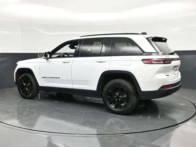 2025 Jeep Grand Cherokee Altitude 4x4