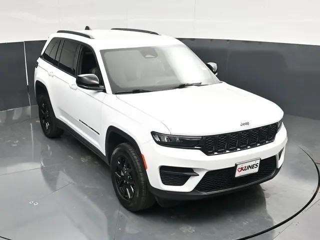 2025 Jeep Grand Cherokee Altitude 4x4