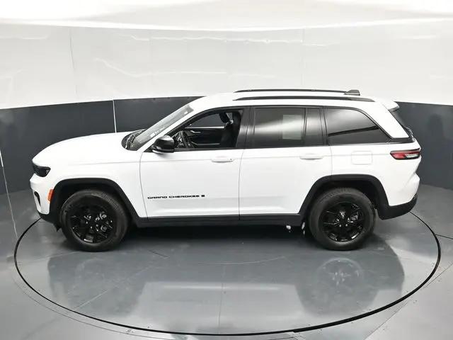 2025 Jeep Grand Cherokee Altitude 4x4