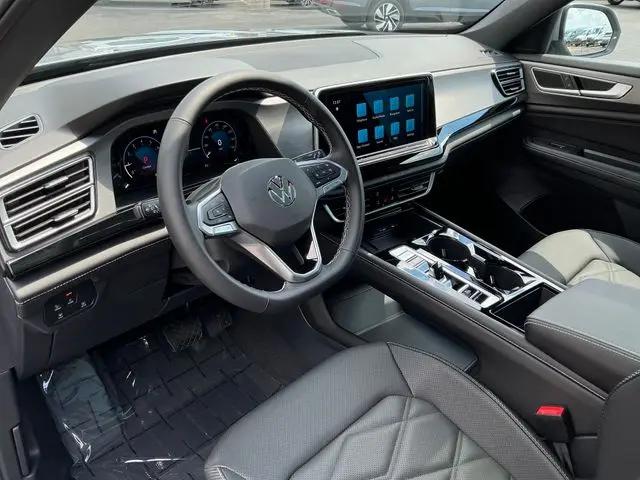 2026 Volkswagen Atlas Cross Sport SE with Technology