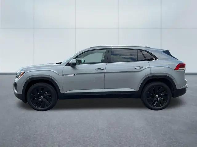 2026 Volkswagen Atlas Cross Sport SE with Technology