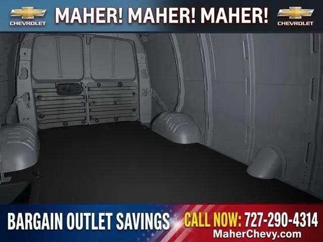 2026 Chevrolet Express Cargo Van 2500 Regular Wheelbase, WT, RWD