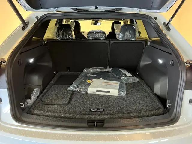 2026 Volkswagen Atlas Cross Sport SE